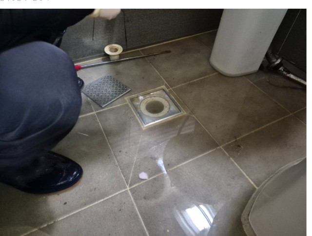 송탄 원룸 화장실 바닥 배수구 작업 사진